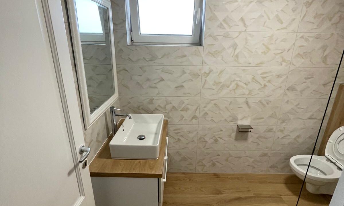 70de3706-105a-48cc-97d4-65bbc045e037