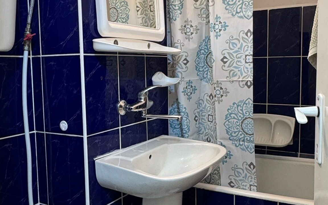 73d664b2-b017-4db9-8530-2004034557ab