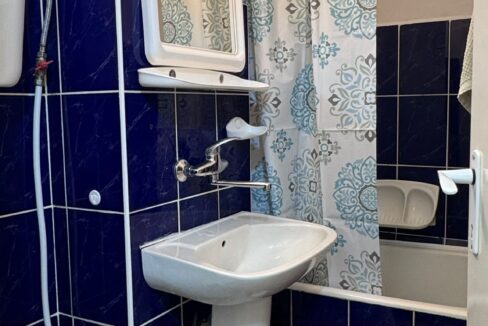 73d664b2-b017-4db9-8530-2004034557ab