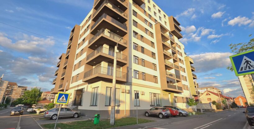 Apartament 3 camere de vânzare, cart. Prima Sova-AP0582