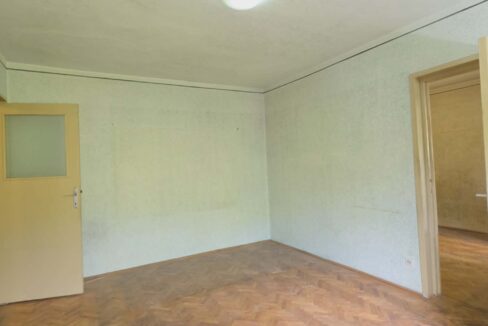 AP1467-Ap 3 cam tip T de vânzare str. Războieni-09
