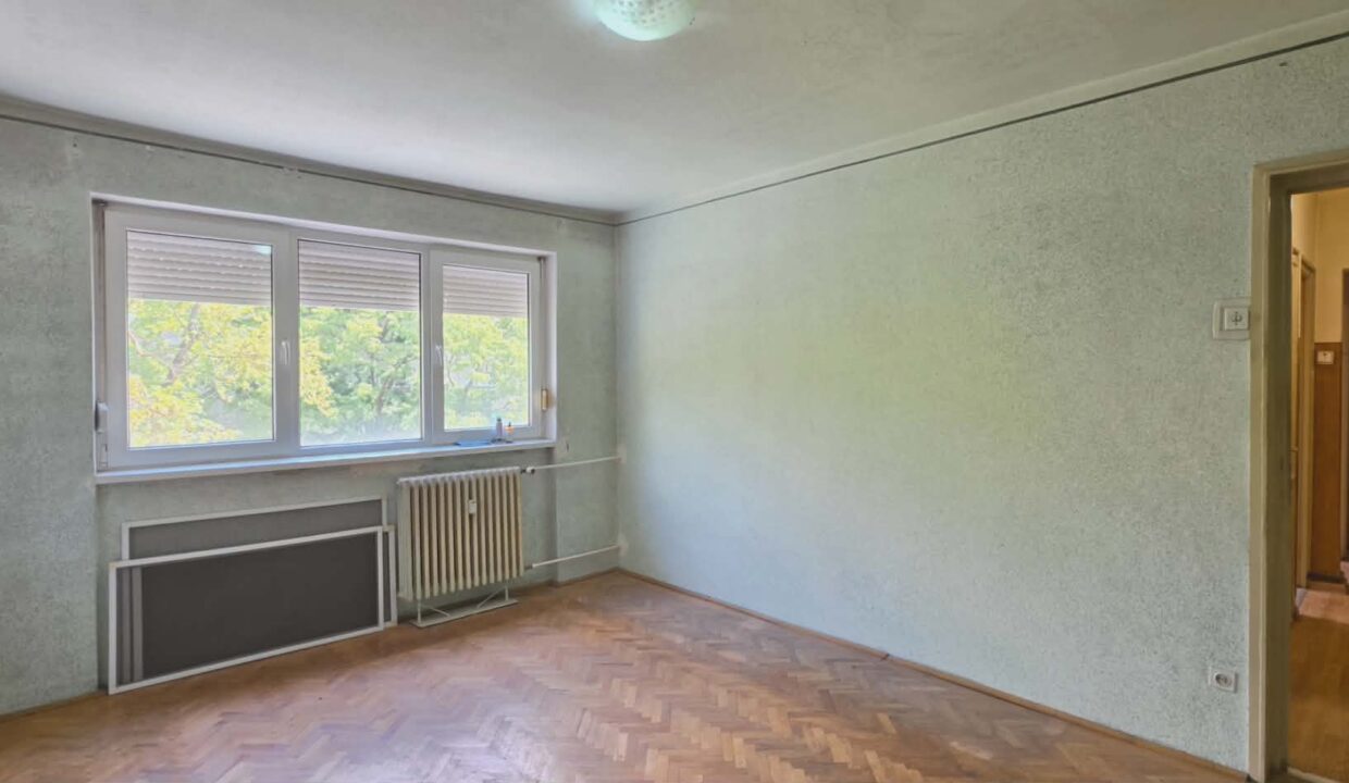 AP1467-Ap 3 cam tip T de vânzare str. Războieni-12