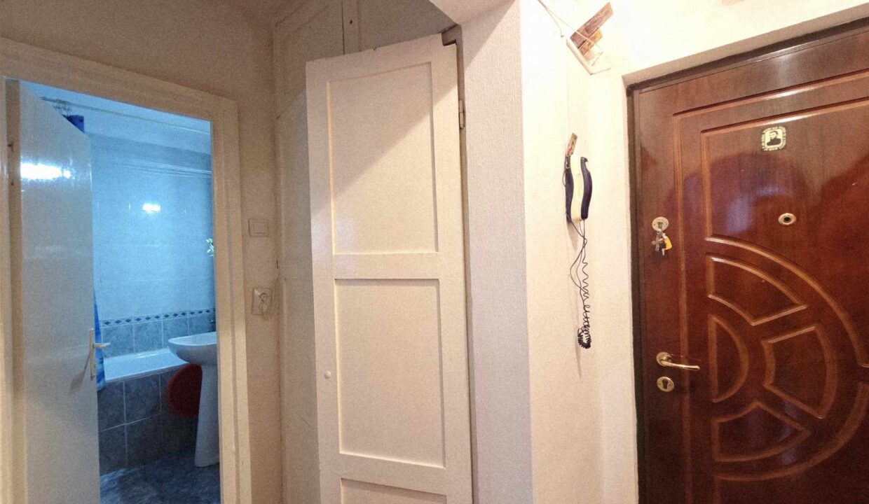 AP1468-Ap 1 cam de vânzare, str. Cazaban cart. Ioșia-26