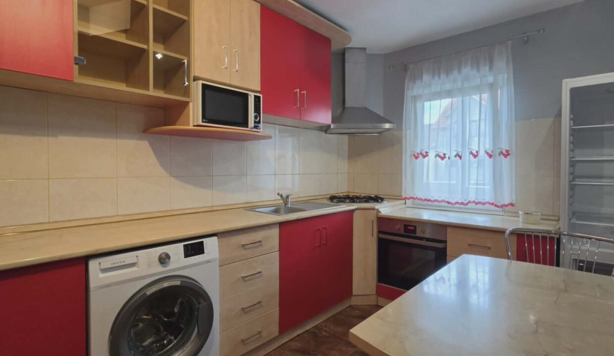 AP1487-Ap. 2 cam. decomandat de închiriat str. Moldovei-12