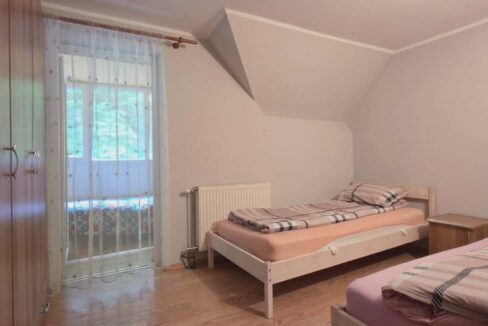CV0524-Casa Pensiune, doua imobile intr-unul singur de vanzare, Valea Bratcutei, Bihor-20