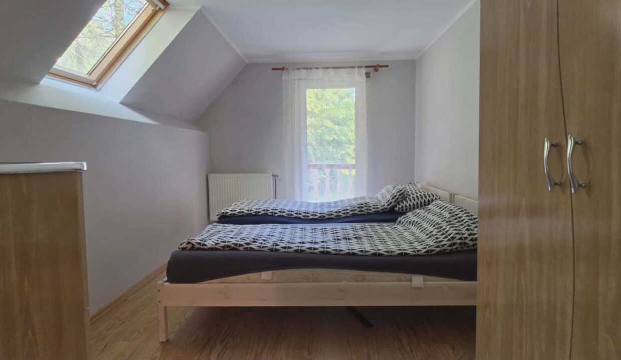 CV0524-Casa Pensiune, doua imobile intr-unul singur de vanzare, Valea Bratcutei, Bihor-25
