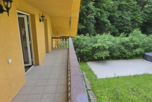 CV0524-Casa Pensiune, doua imobile intr-unul singur de vanzare, Valea Bratcutei, Bihor-29