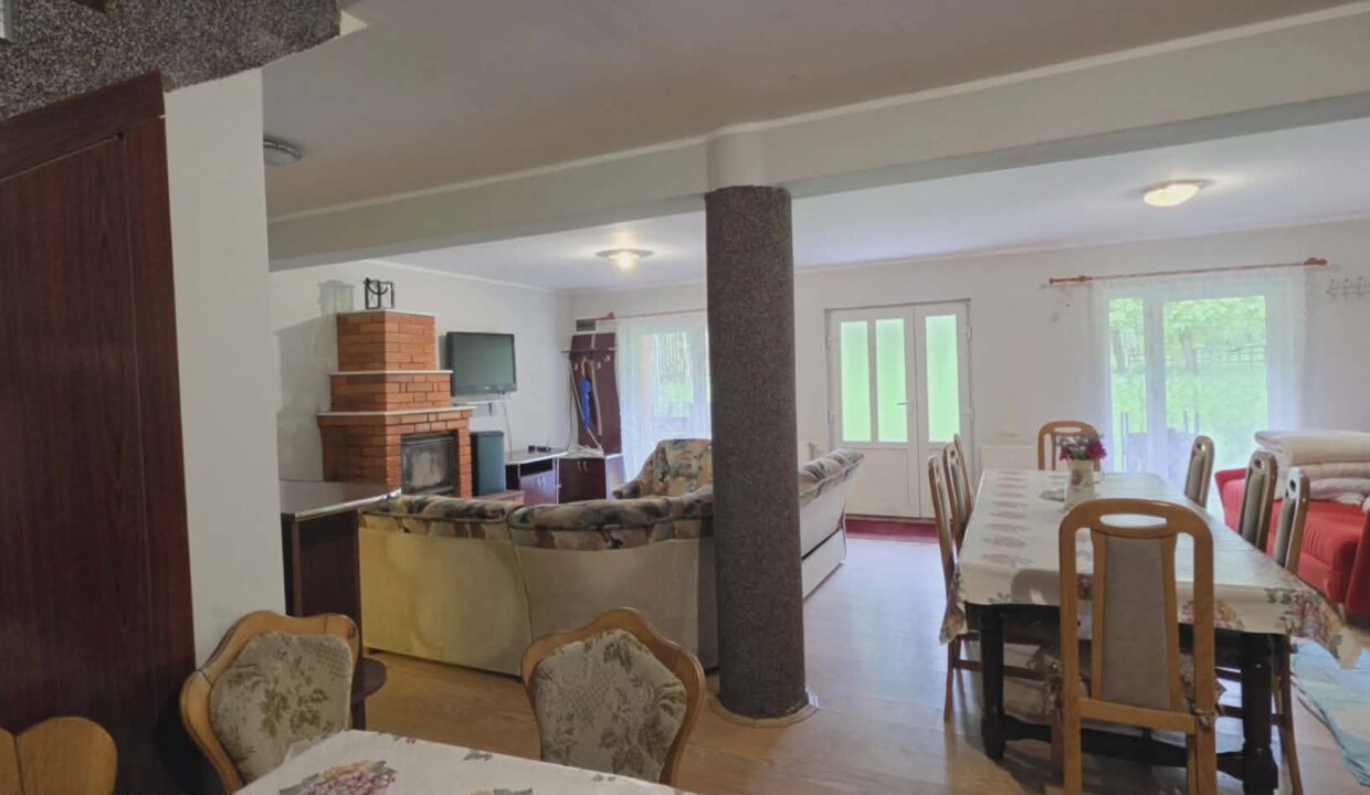 CV0524-Casa Pensiune, doua imobile intr-unul singur de vanzare, Valea Bratcutei, Bihor-40