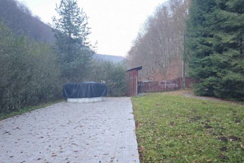 CV0524-Casa Pensiune, doua imobile intr-unul singur de vanzare, Valea Bratcutei, Bihor-43