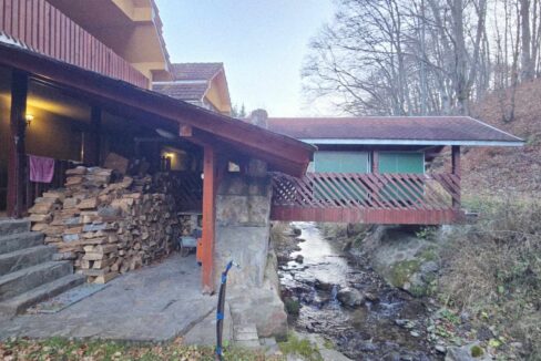 CV0524-Casa Pensiune, doua imobile intr-unul singur de vanzare, Valea Bratcutei, Bihor-47