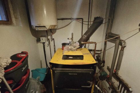 CV0524-Casa Pensiune, doua imobile intr-unul singur de vanzare, Valea Bratcutei, Bihor-49