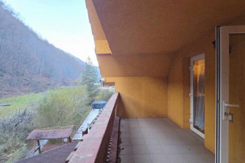 CV0524-Casa Pensiune, doua imobile intr-unul singur de vanzare, Valea Bratcutei, Bihor-64