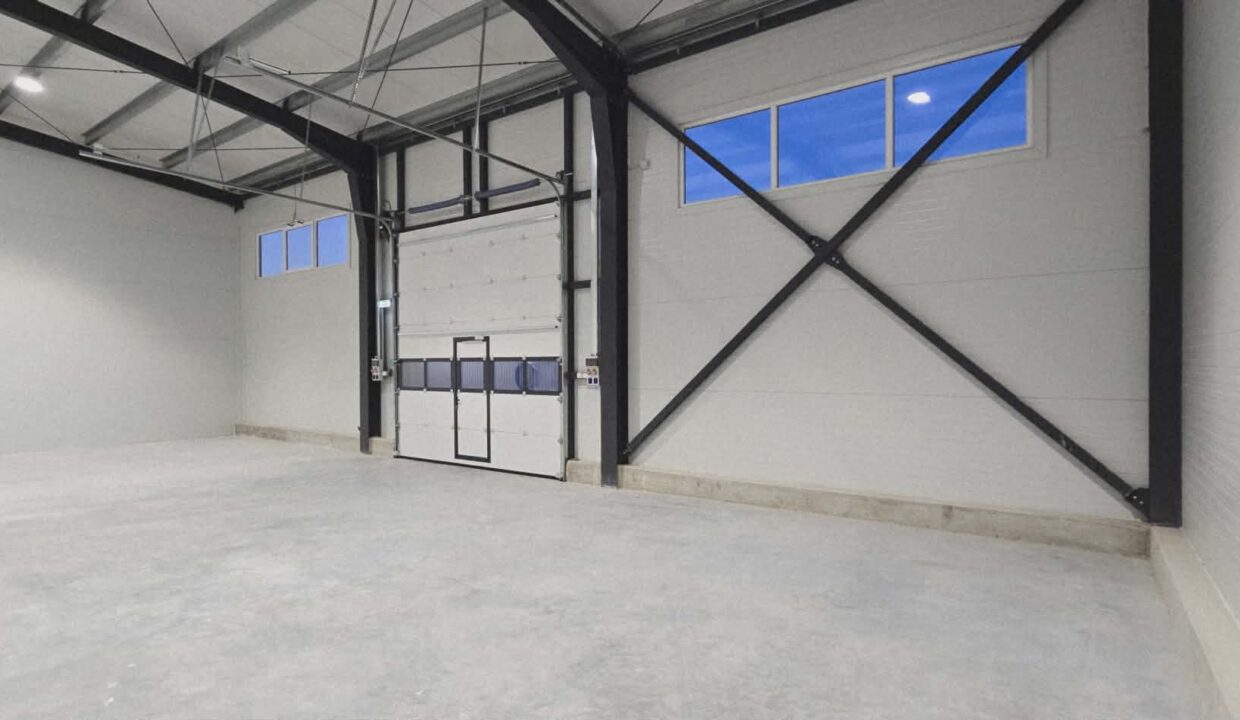 H0031-Hala de inchiriat spatiu de depozitare, showroom, birouri-26