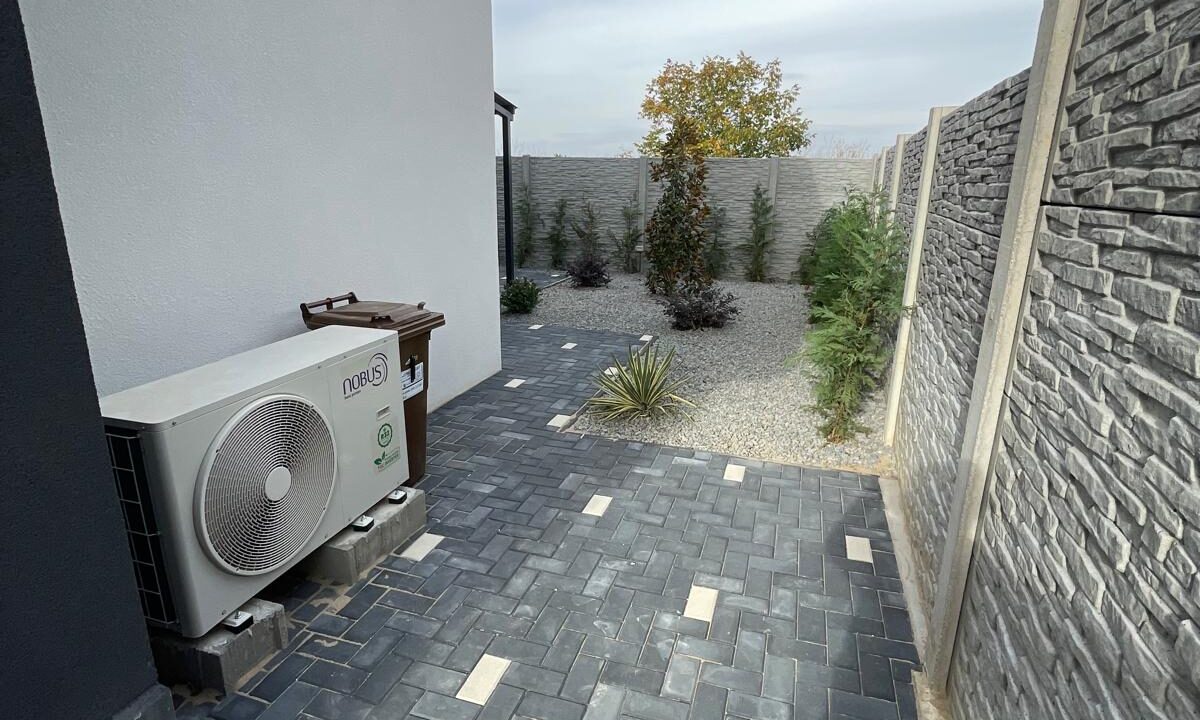 d5374ecf-a356-4419-af02-4fd88d6da1b3