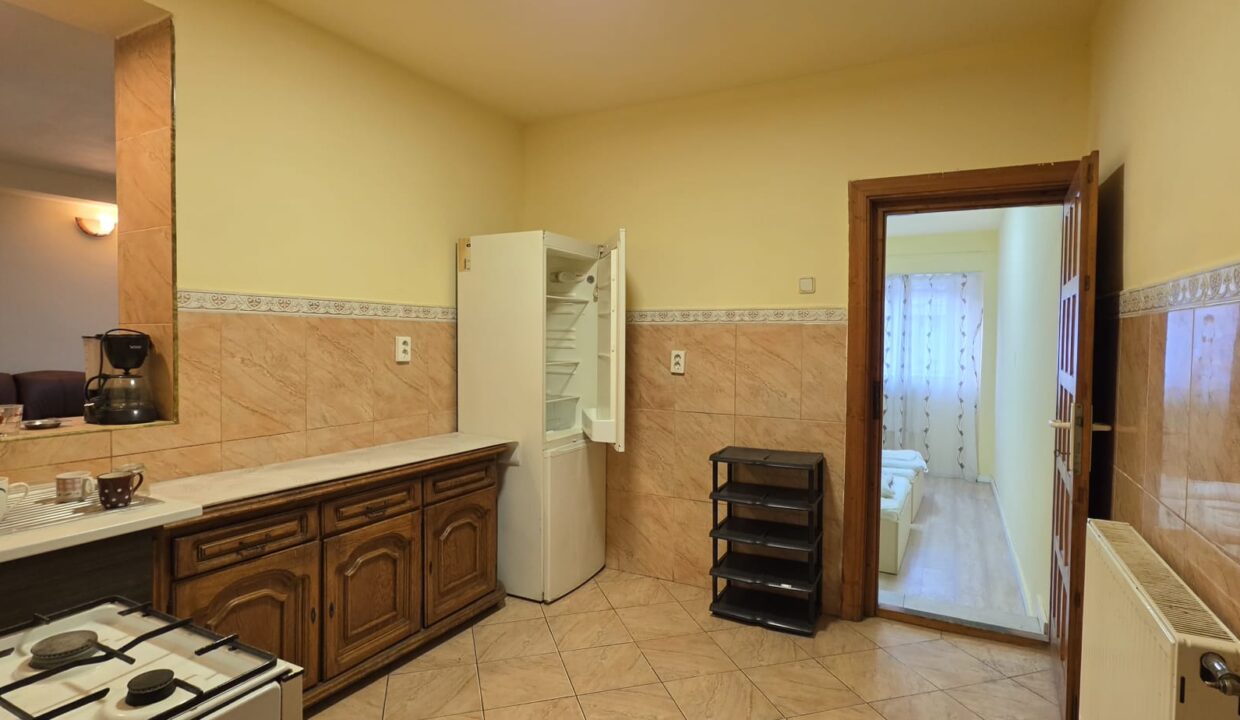 de5fdc10-6364-4a82-8f74-89c4a4296d46