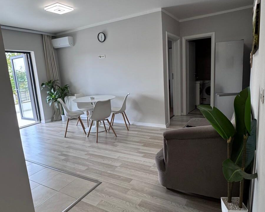 e2bb2e16-ab32-4d9b-9d10-86039d0a04e4