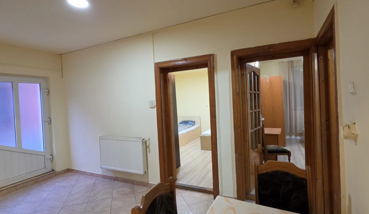 f58b8928-a04b-4c65-9366-f27df199afc2