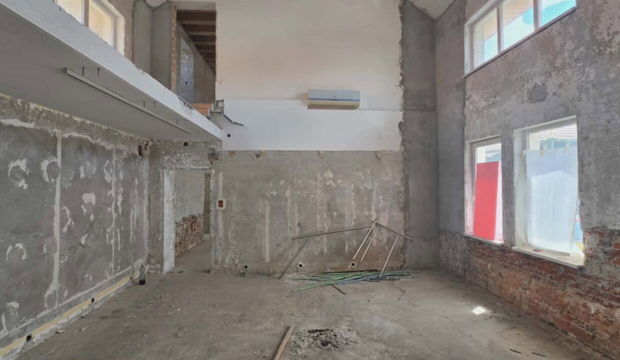 AF0011-Cladire multifunctionala de vanzare central, str. Kogalniceanu-15