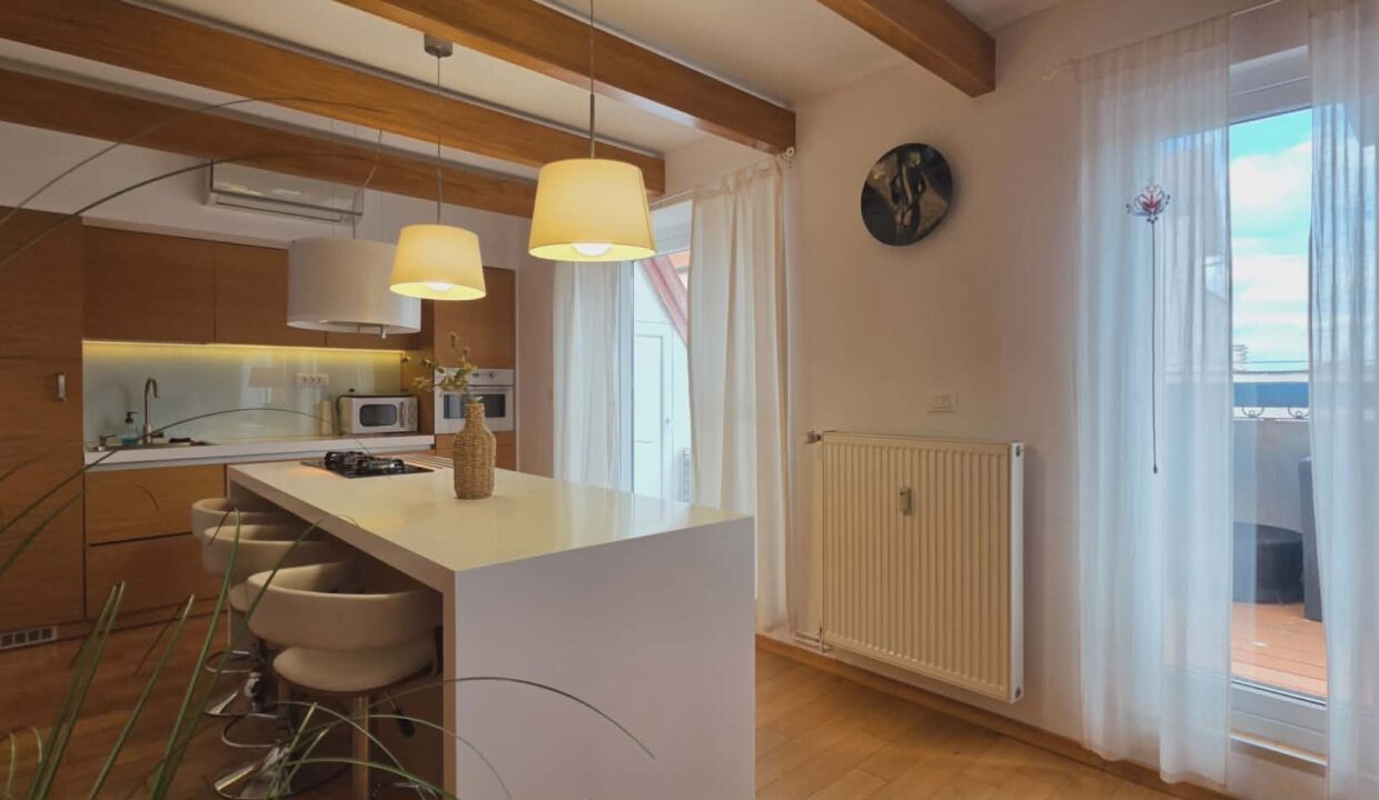 AP1516-Apartament exclusivist 4 camere de vânzare, str. Republicii-13