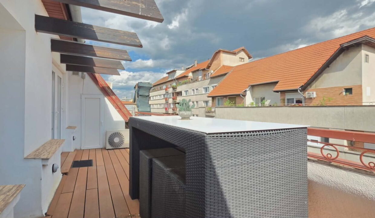 AP1516-Apartament exclusivist 4 camere de vânzare, str. Republicii-68