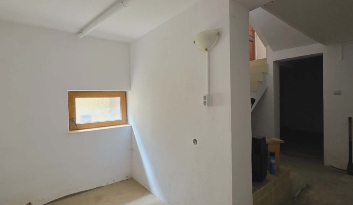 CV0528-Casa de inchiriat, Sânmartin, str. Petru Maior-42