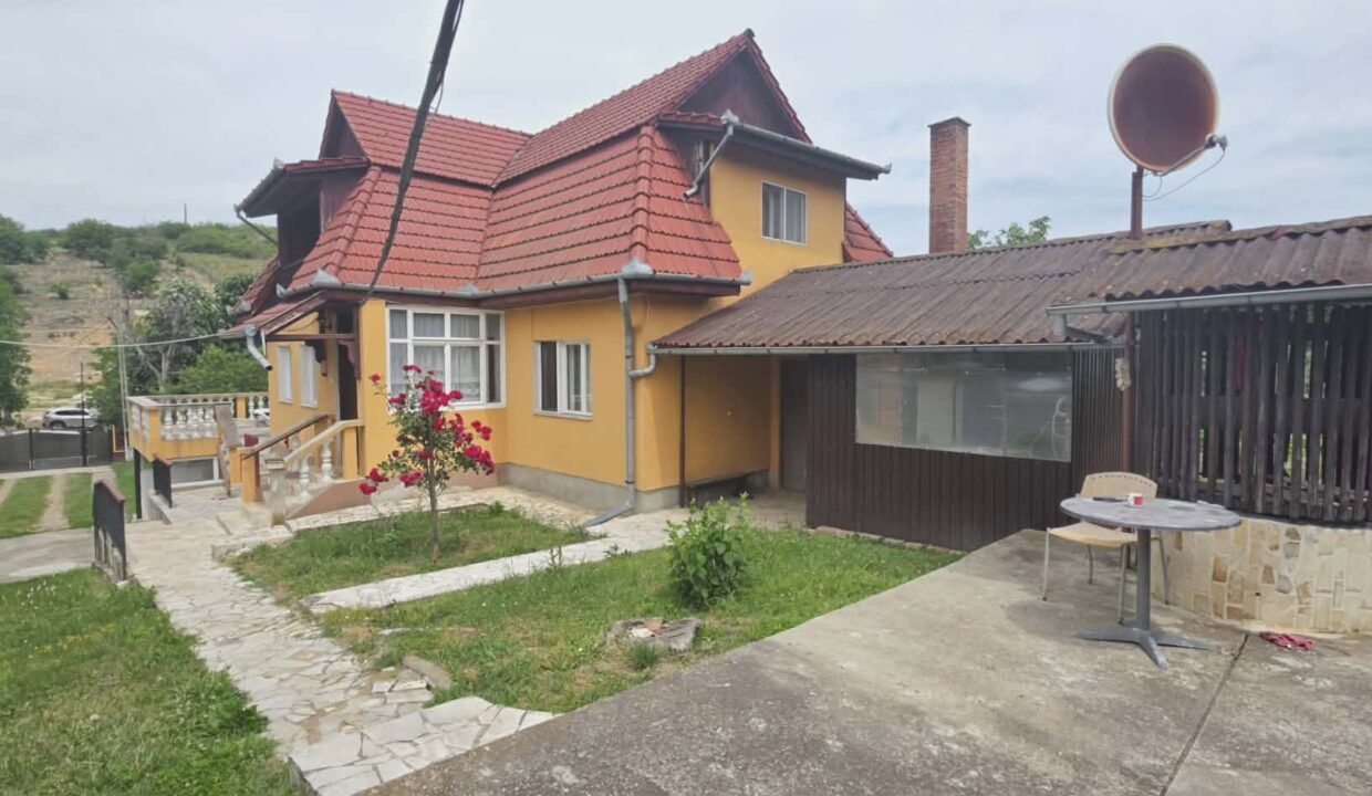 CV0529-Casa cu teren 3000 mp de vanzare str. Adevarului-14