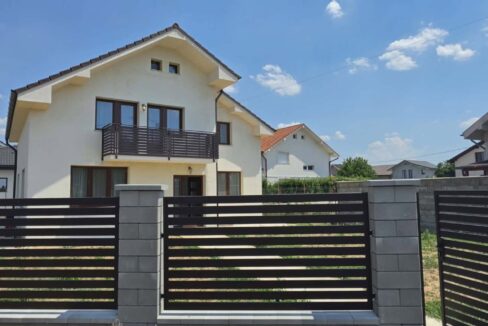 CV0530-Casa nouă Sanmartin cartier Lotus de inchiriat-02
