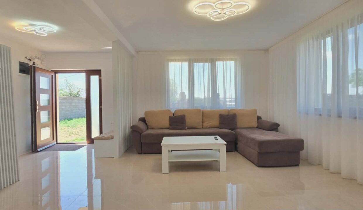 CV0530-Casa nouă Sanmartin cartier Lotus de inchiriat-14