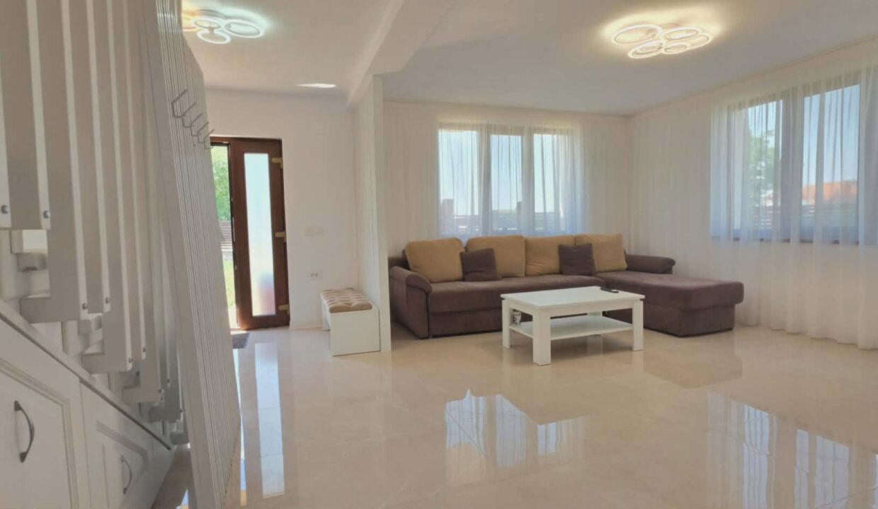 CV0530-Casa nouă Sanmartin cartier Lotus de inchiriat-15