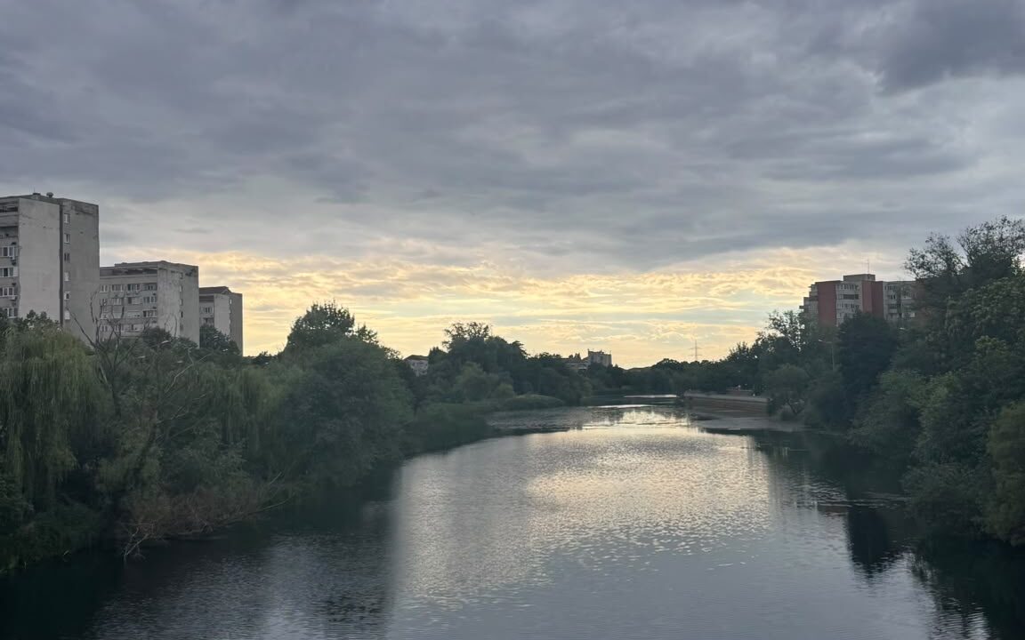 AP1529-Ap. 3 cam. de închiriat, Splaiul Crișanei-42