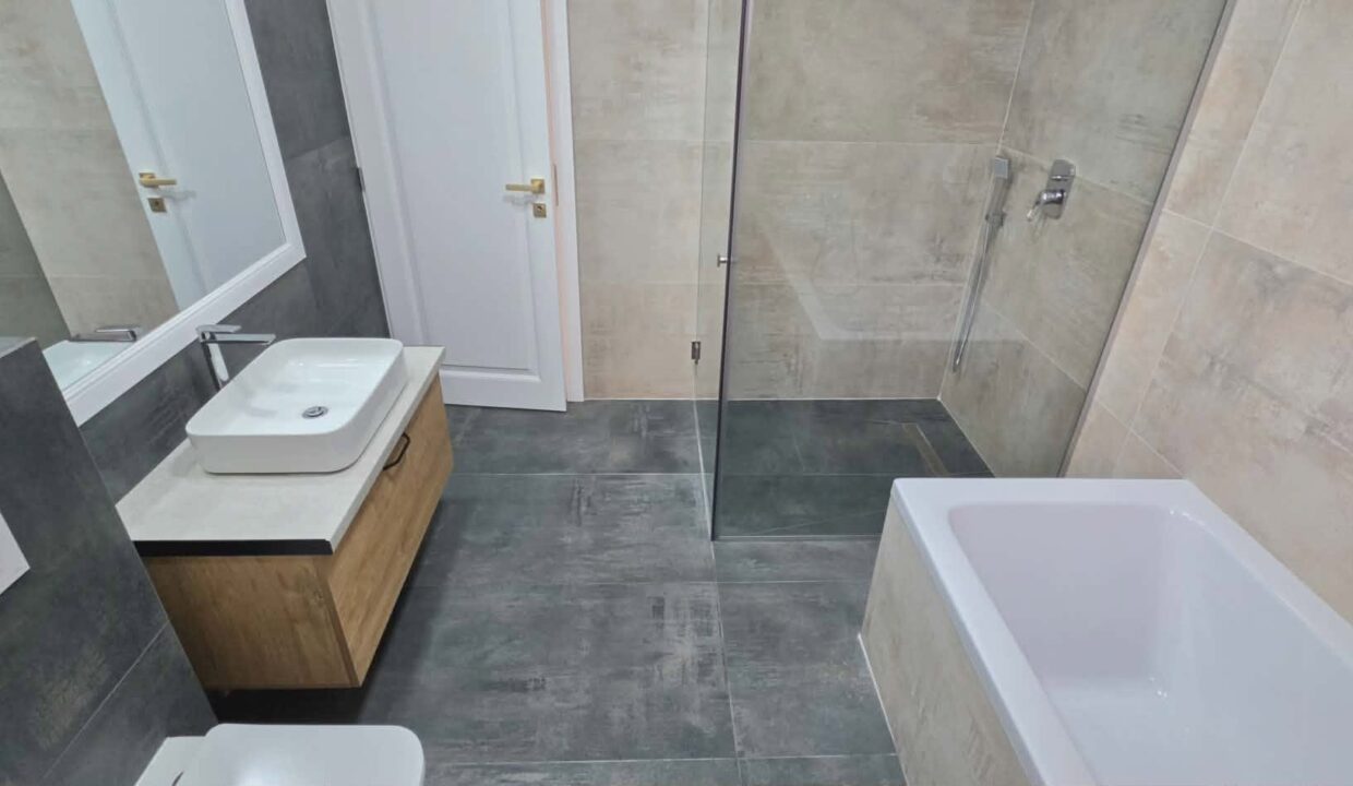 CV0501-Casa de vanzare, cart. Viena Residence-30
