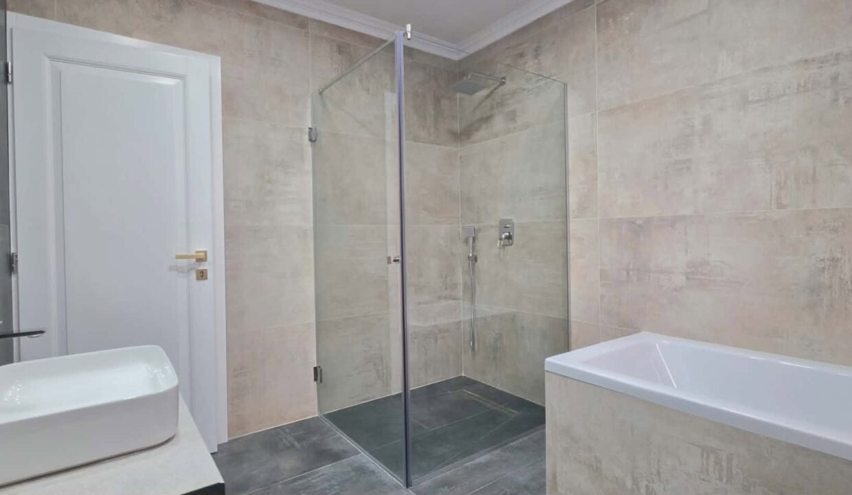 CV0501-Casa de vanzare, cart. Viena Residence-31