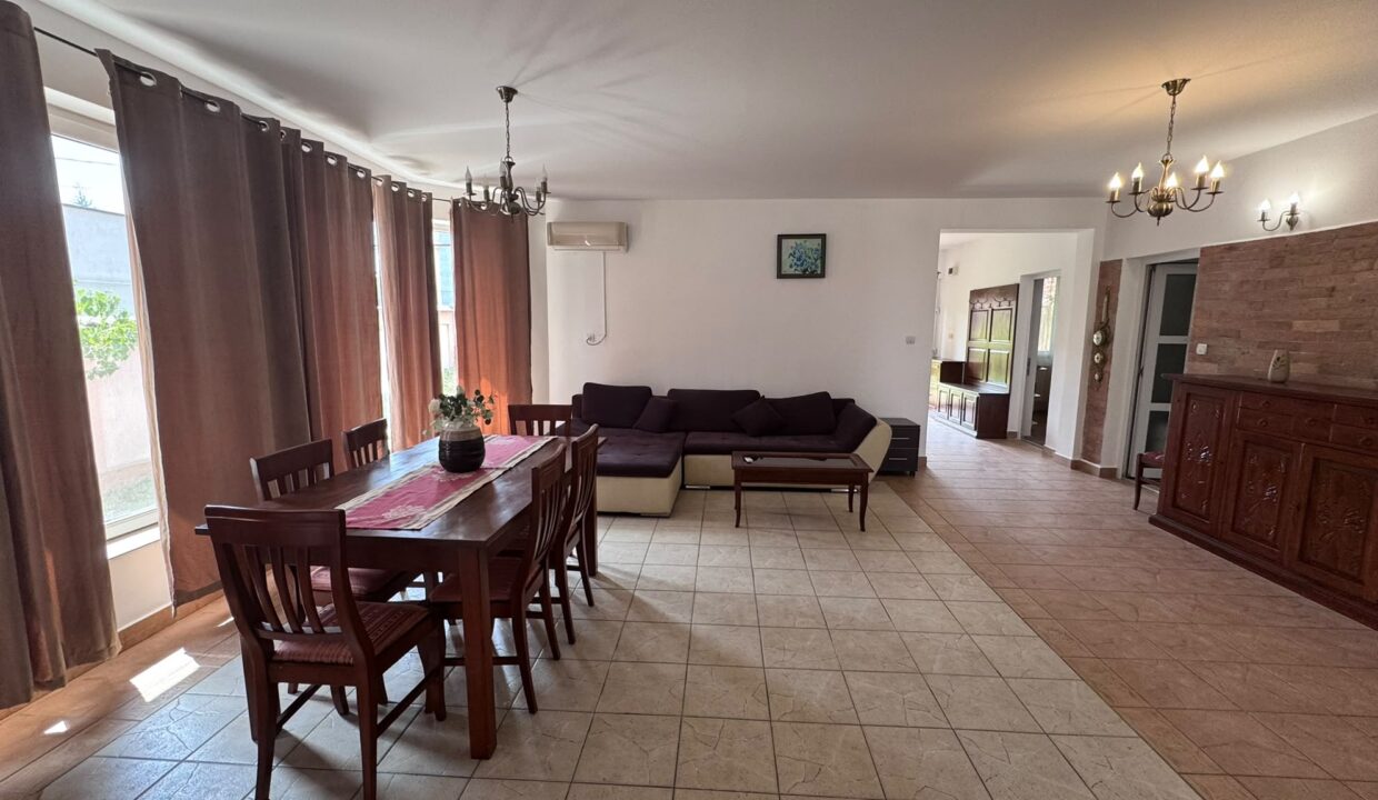 CV0532-Casa cu 3 dormitoare de inchiriat, Santandrei-12