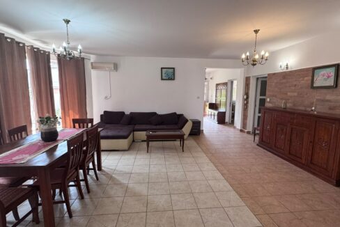 CV0532-Casa cu 3 dormitoare de inchiriat, Santandrei-13
