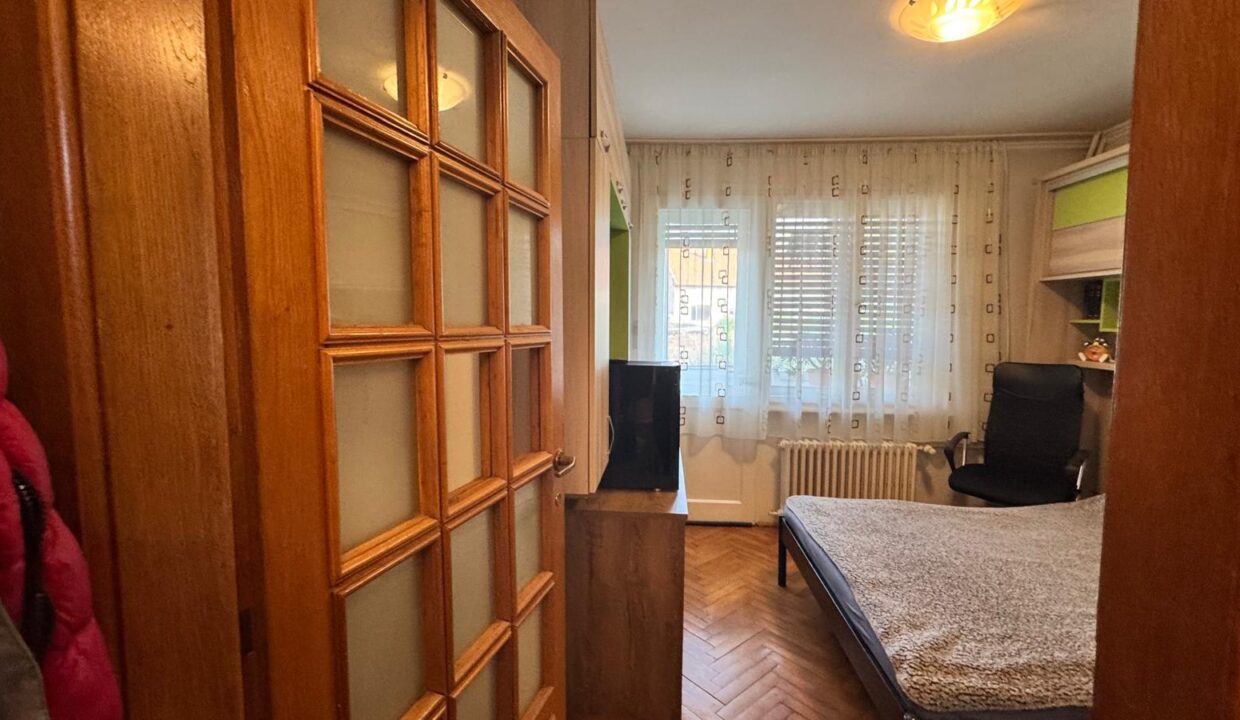 AP1541-Ap. 3 camere de vanzare, str. Gheorghe Doja-35
