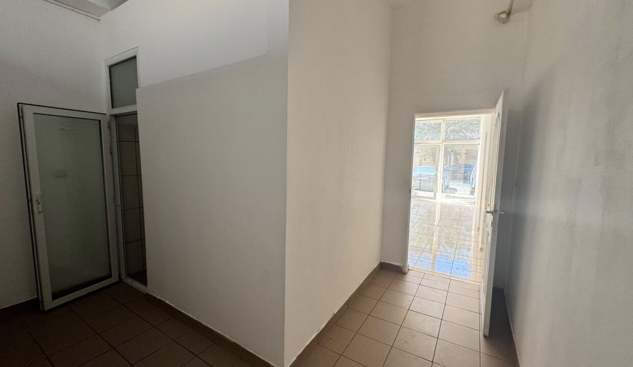 SC0138-Geta-Spațiu comercial de închiriat – Zona Ioșia 30