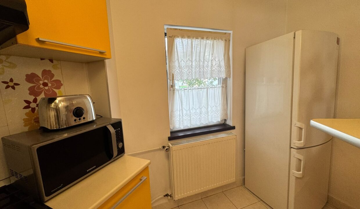 AP1548-Geta-Apartament 3 cam. de inchiriat – str. Sf. Apostol Andrei-11