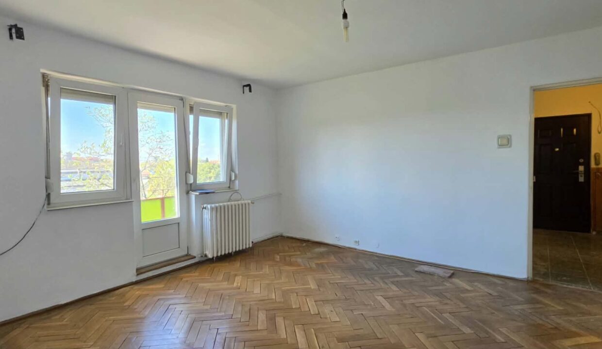 AP1549-Ap 2 cam de vanzare str Stefan cel mare nr 4-04