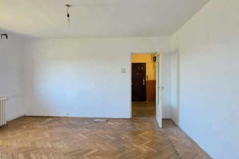AP1549-Ap 2 cam de vanzare str Stefan cel mare nr 4-05