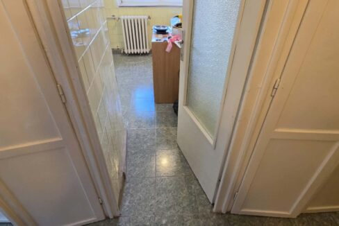 AP1549-Ap 2 cam de vanzare str Stefan cel mare nr 4-10