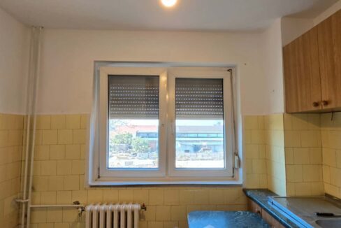 AP1549-Ap 2 cam de vanzare str Stefan cel mare nr 4-11