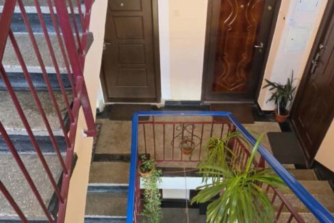 AP1549-Ap 2 cam de vanzare str Stefan cel mare nr 4-21