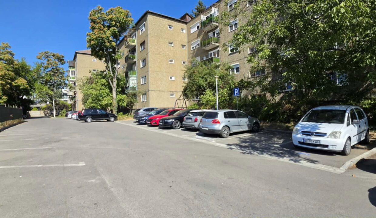 AP1549-Ap 2 cam de vanzare str Stefan cel mare nr 4-25