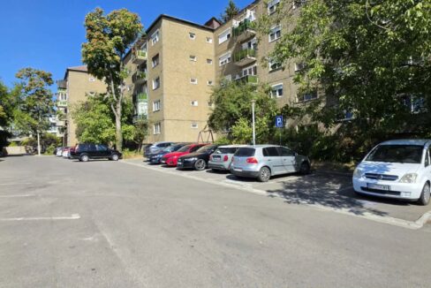 AP1549-Ap 2 cam de vanzare str Stefan cel mare nr 4-25