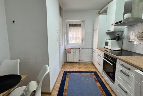 AP1550-Geta-Apartament 3 cam. de inchiriat – str. Vasile Conta 9