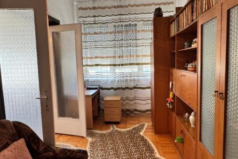 AP1560-Geta-Apartament 4 cam. de închiriat – str. Blv. Dacia 12