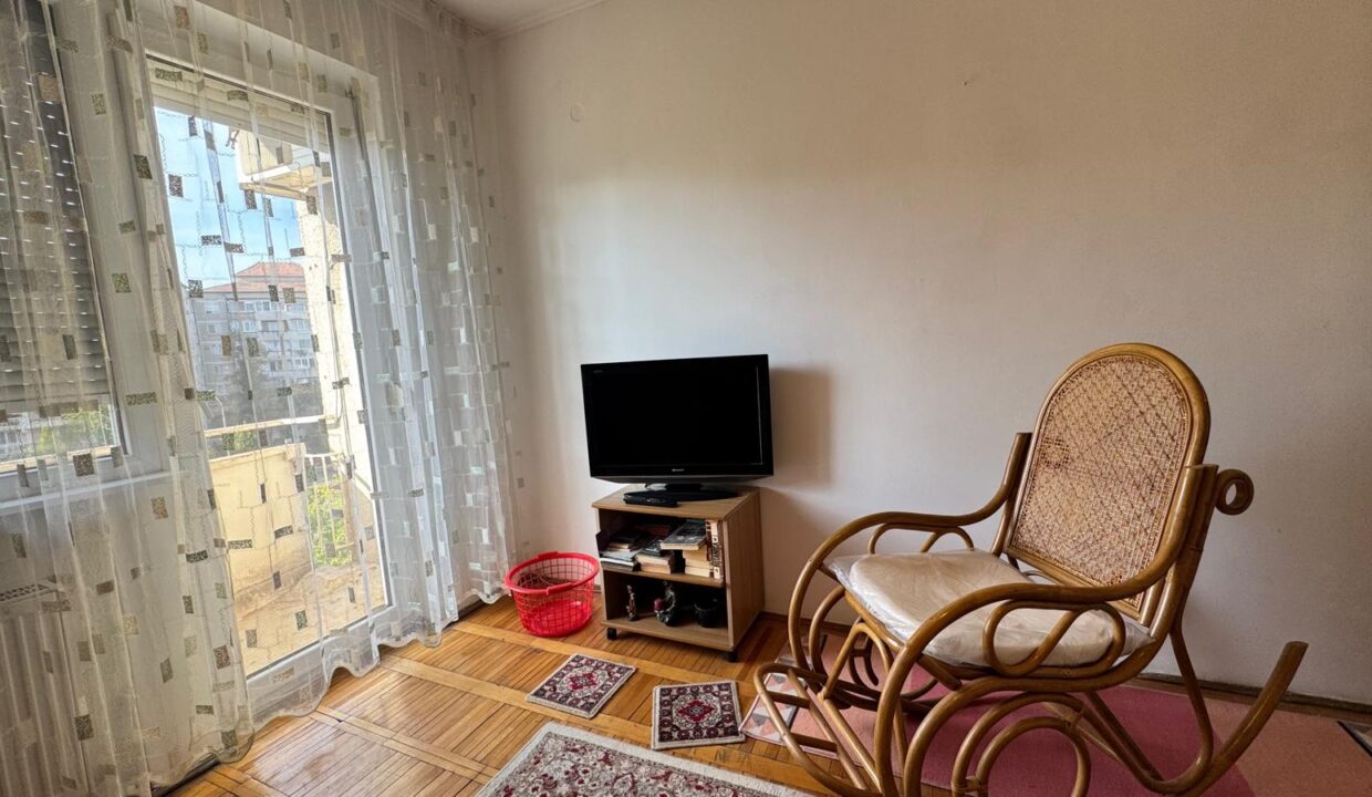 AP1560-Geta-Apartament 4 cam. de închiriat – str. Blv. Dacia 24