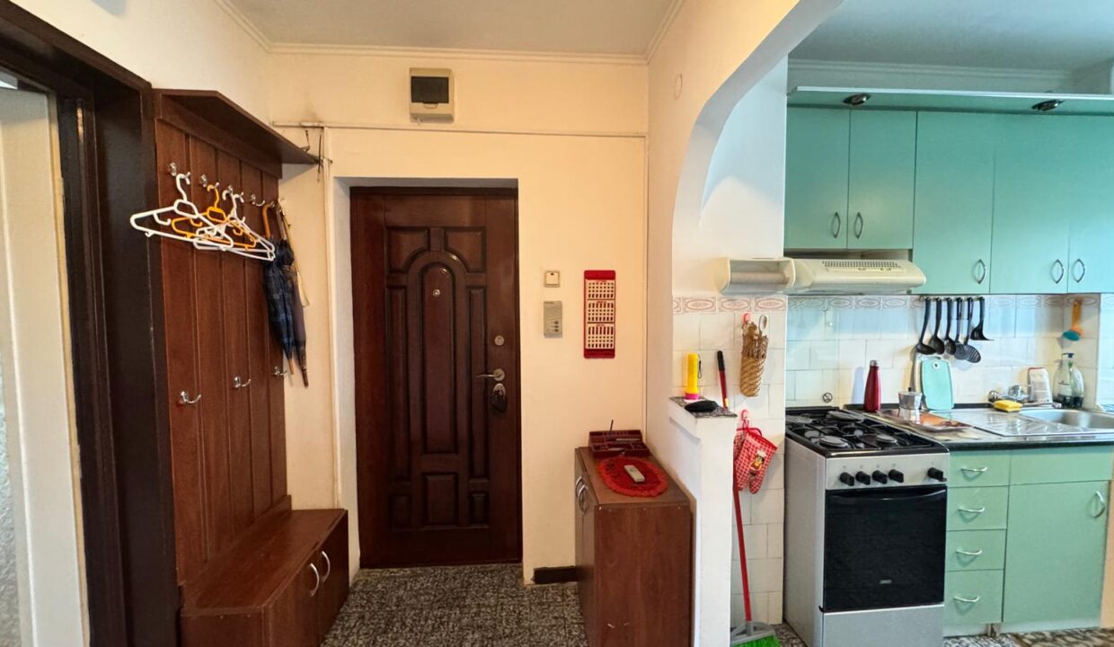 AP1560-Geta-Apartament 4 cam. de închiriat – str. Blv. Dacia 33