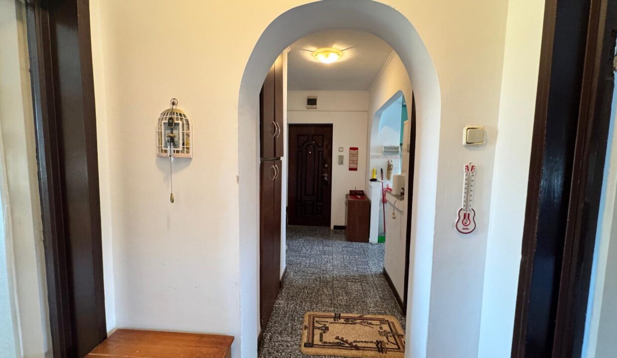 AP1560-Geta-Apartament 4 cam. de închiriat – str. Blv. Dacia 35