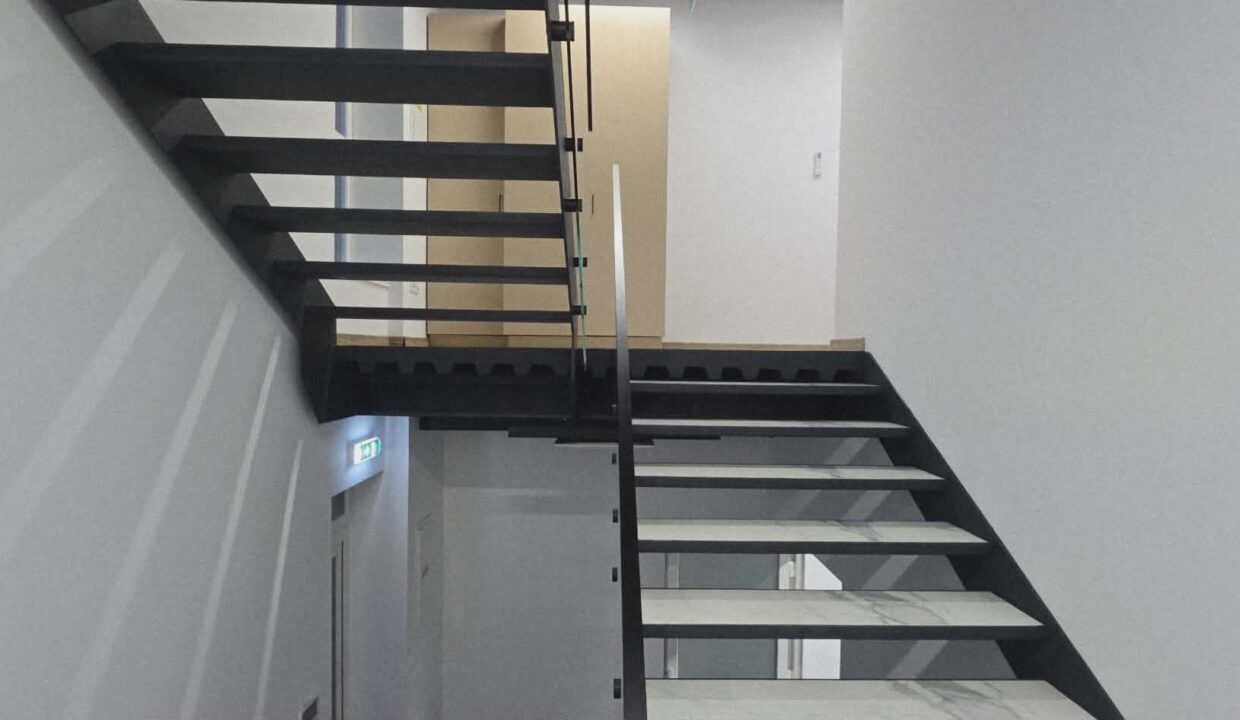 H0031-Hala de inchiriat spatiu de depozitare, showroom, birouri-33